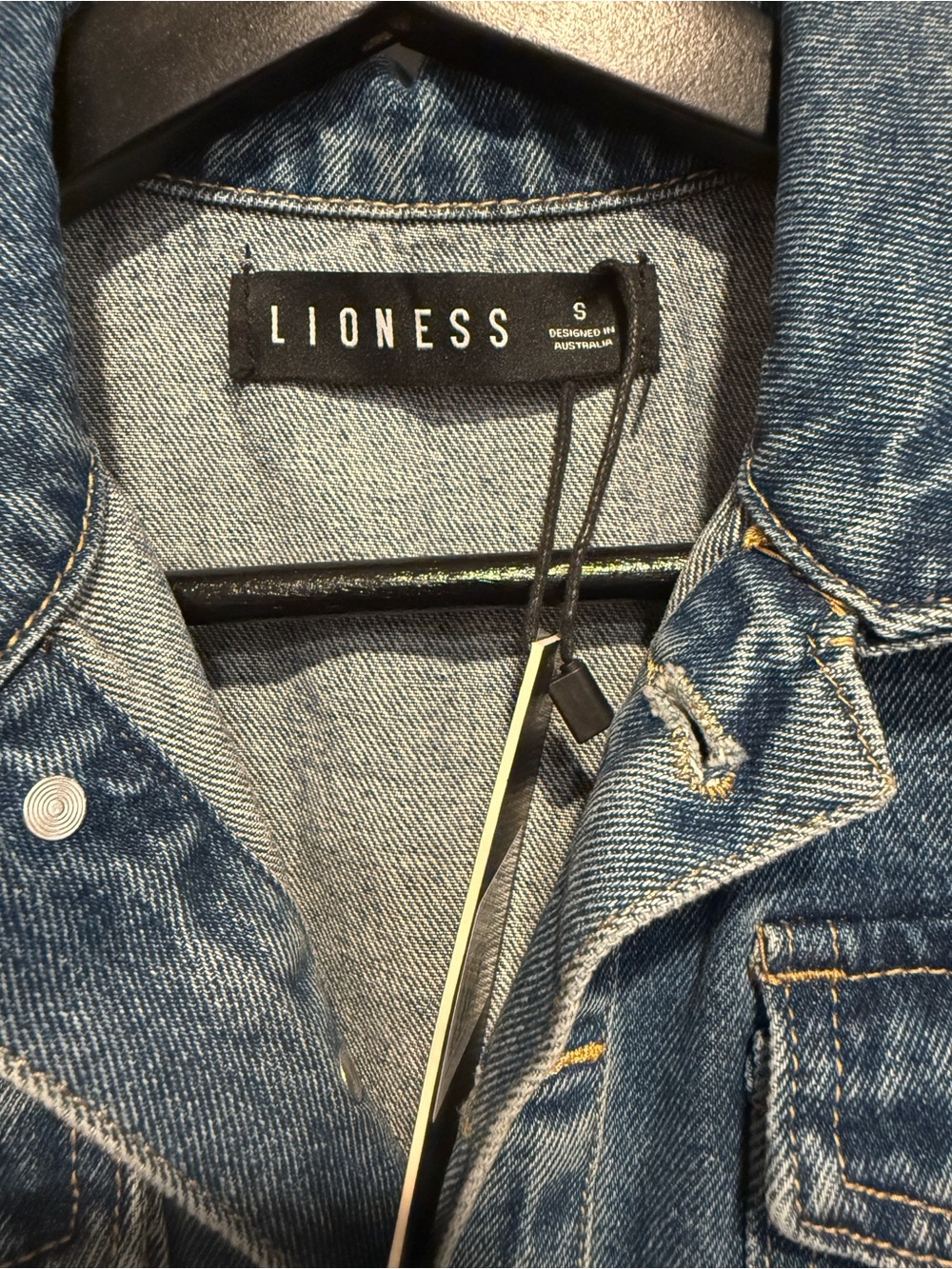 Lioness U Know Whats Up Denim Utility Romper Blue Short Sleeve Size S NWT - Picture 3 of 3